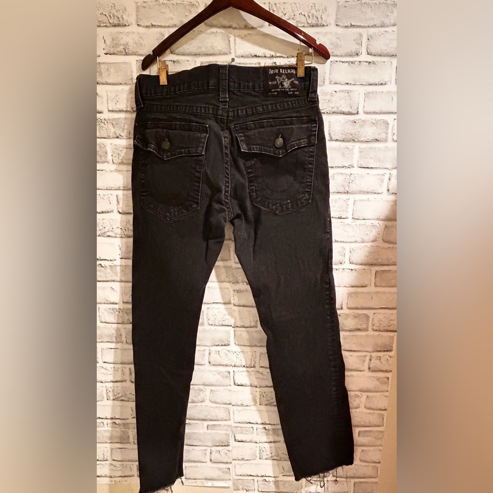 True Religion Relaxed Straight Leg Jeans, frayed bottoms, button pocket … - Picture 2 of 5